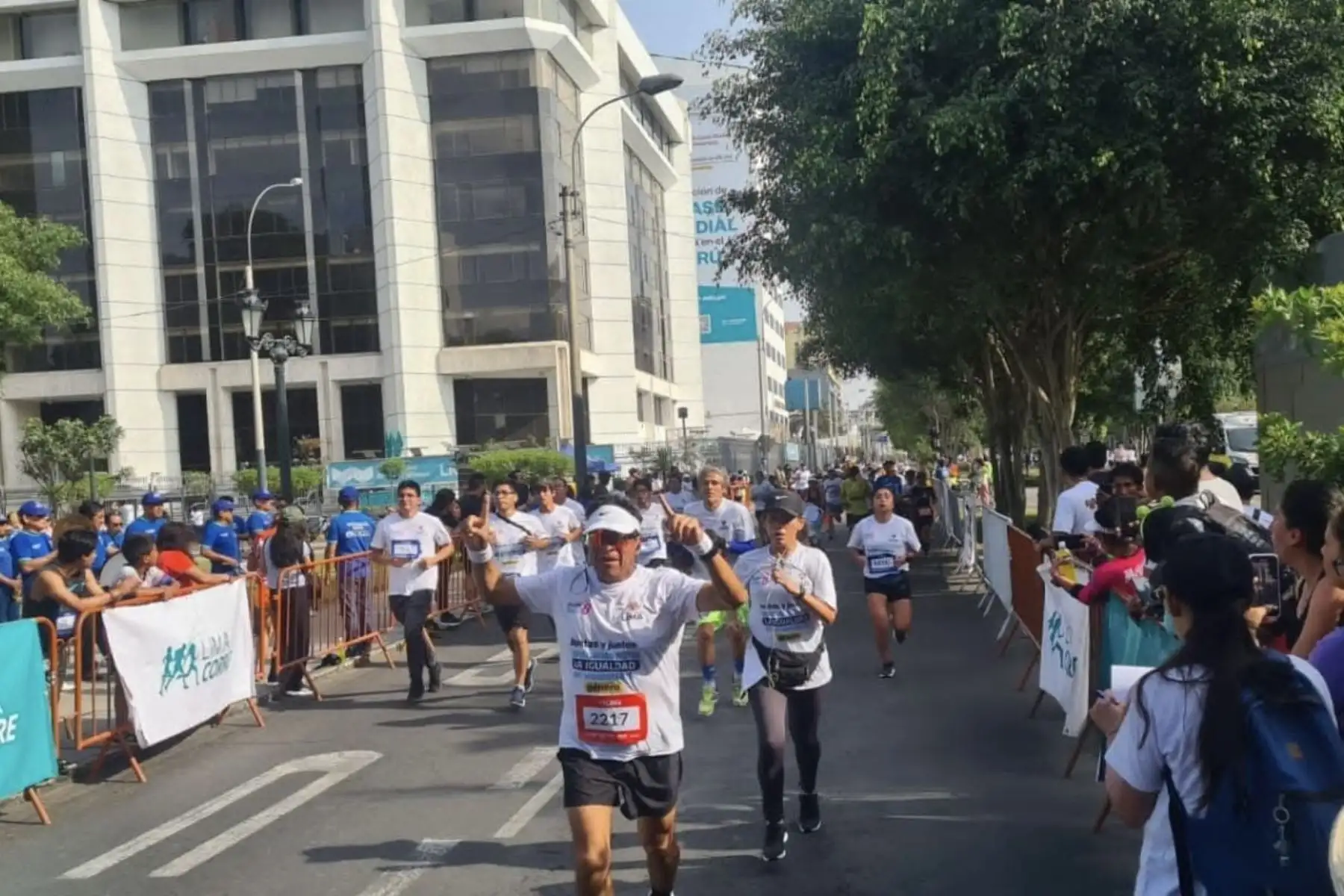 Carrera 5k Lima Corre por el Día Internacional de la Mujer, donde participan personas con discapacidad física, auditiva, visual, tanto para damas y varones.

Foto: ANDINA/Difusión