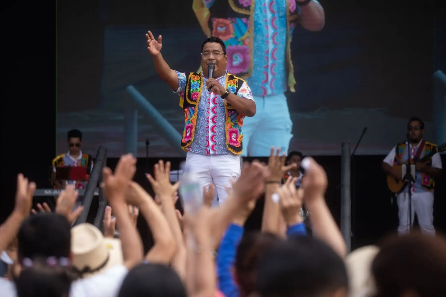 Carnavales como el de Putina, Lamas, Ayacucho, Arequipa y Cajamarca fueron  danzados por 150 artistas en escena. Foto: Difusión