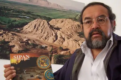 Walter Alva, el descubridor del Señor de Sipán, recibirá un merecido homenaje en Estados Unidos. La Universidad Los Ángeles le otorgará el premio "Tlamatini" por su contribuición al conocimiento de las culturas americanas.