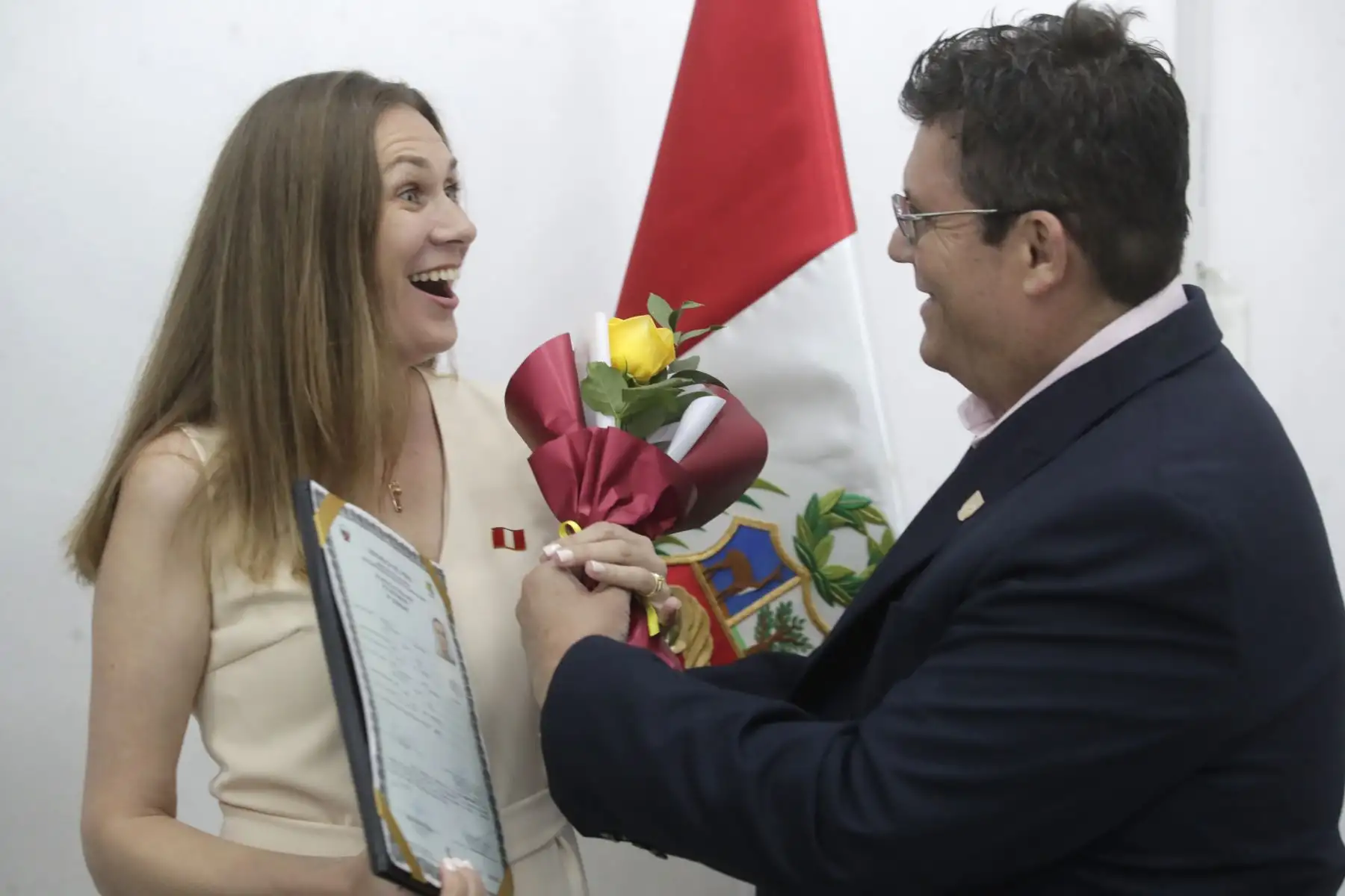 Irina Chashina de Rosas, original de Rusia, participó de la ceremonia de nacionalización de ciudadanas extranjeras en la sede de Migraciones.

Foto: ANDINA/Juan Carlos Guzmán Negrini.