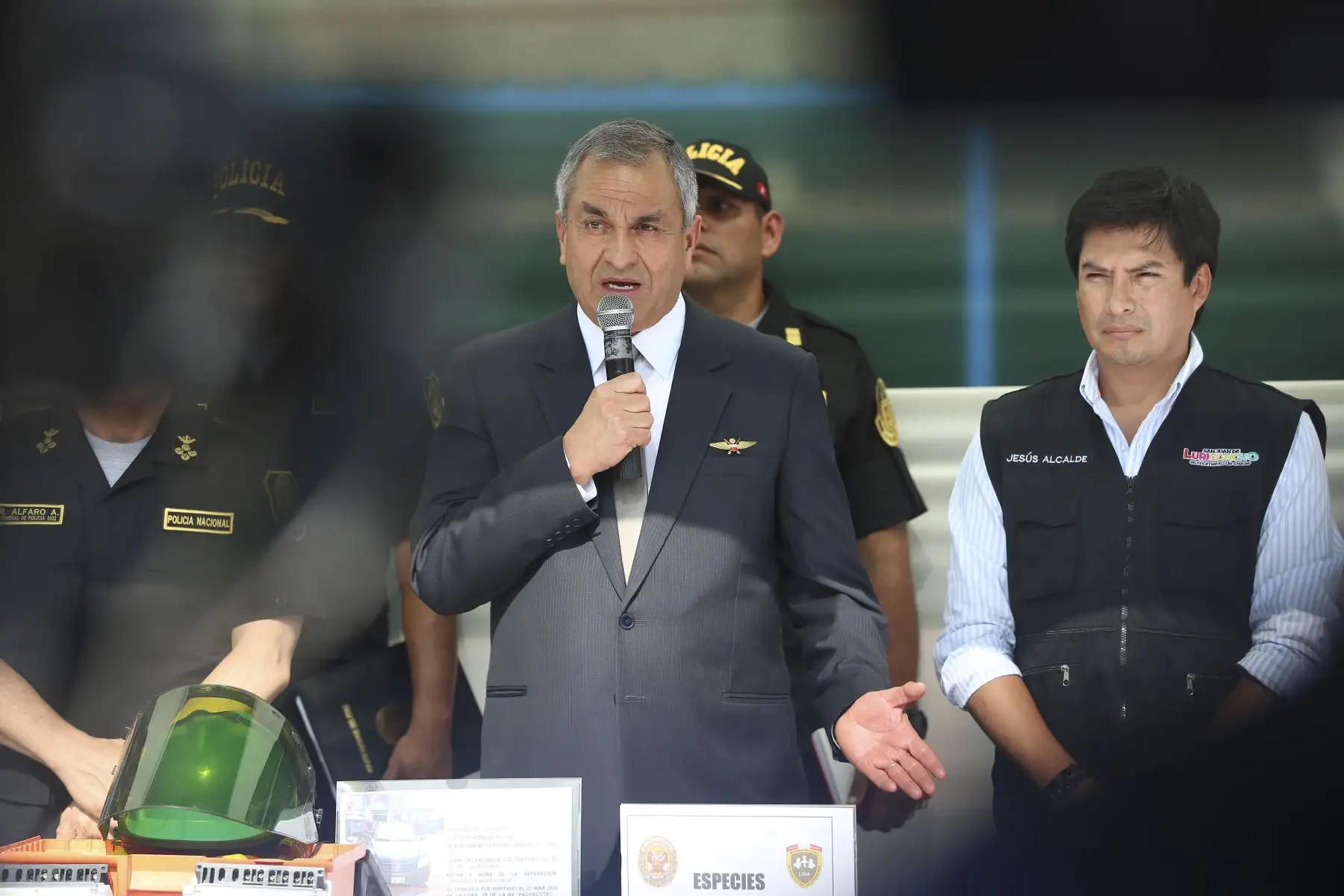 En el Parque Huiracocha de San Juan de Lurigancho, se realizó la presentación de resultados de operativos policiales por la seguridad ciudadana, con la participación del Ministerio del Interior, Vicente Romero; el comandante general de la Policía Nacional, Raúl Alfaro; el jefe de la Región Policial Lima, general PNP Víctor Zanabria, entre otras autoridades. Foto: ANDINA/Tatiana Gamarra