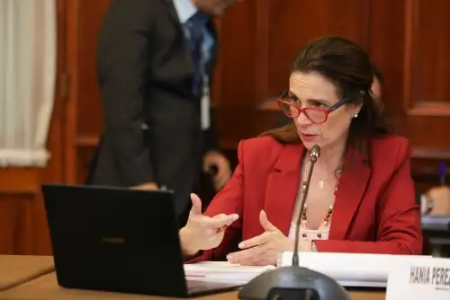 La ministra de Vivienda, Construcción y Saneamiento, Hania Pérez de Cuéllar, expuso ante comisión del Congreso. Foto: MVCS/Difusión