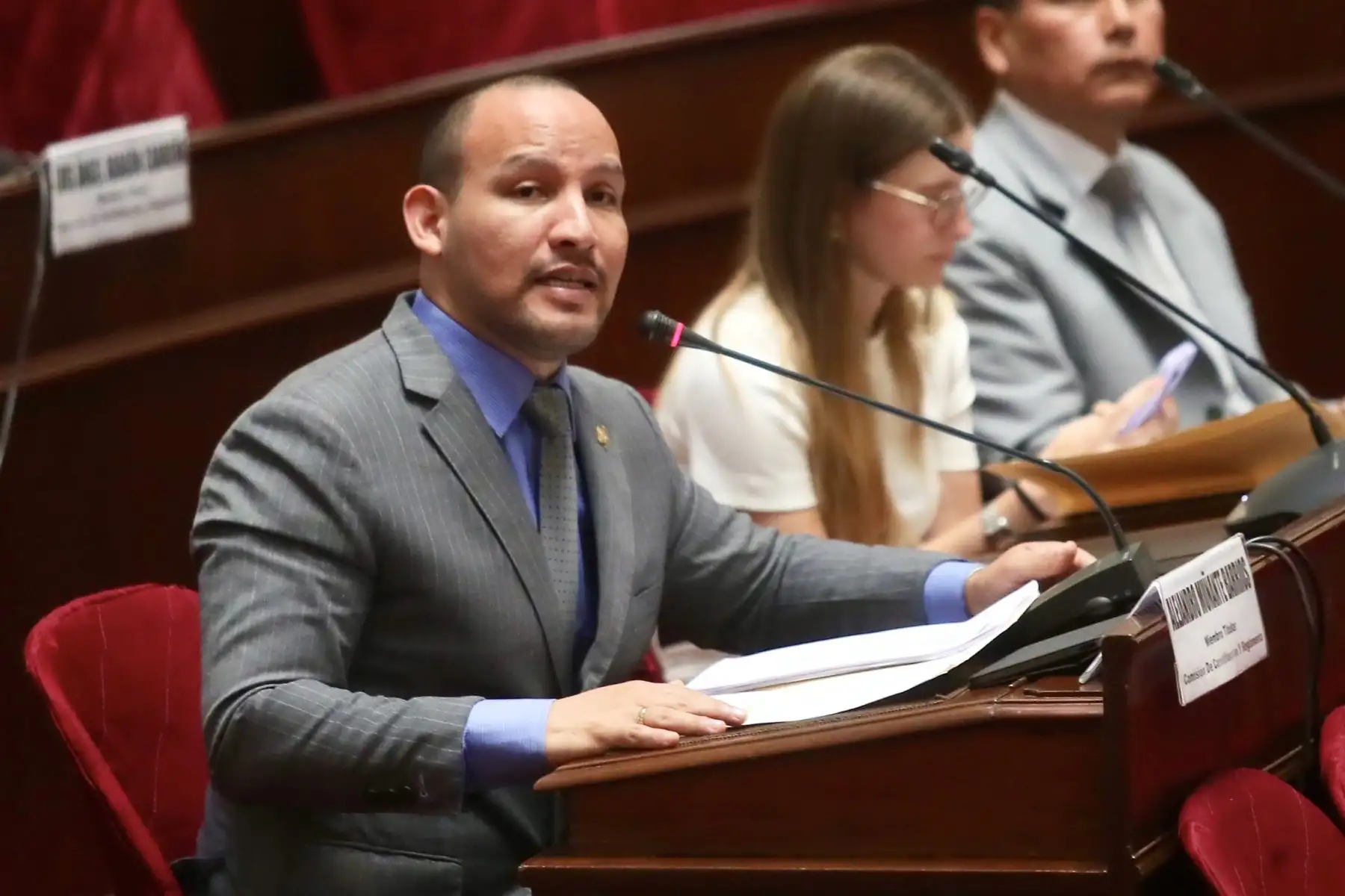 Parlamentario de Renovación Popular, Alejandro Muñante, autor de la moción. ANDINA/Ricardo Cuba