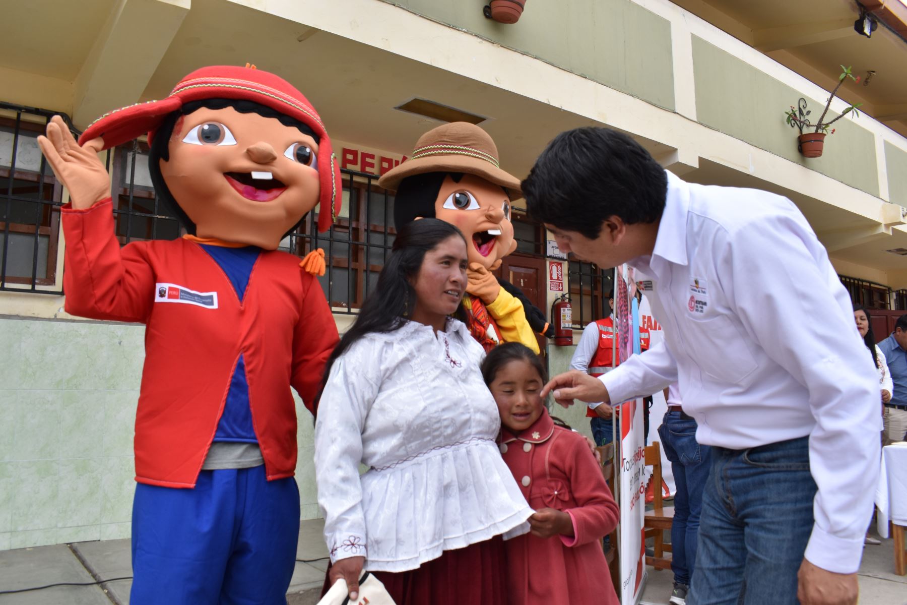 Campaña ‘Juntos Vamos al Cole’ realizó el Midis en el distrito Baños del Inca, en la región Cajamarca. Foto: MIDIS/Difusión.