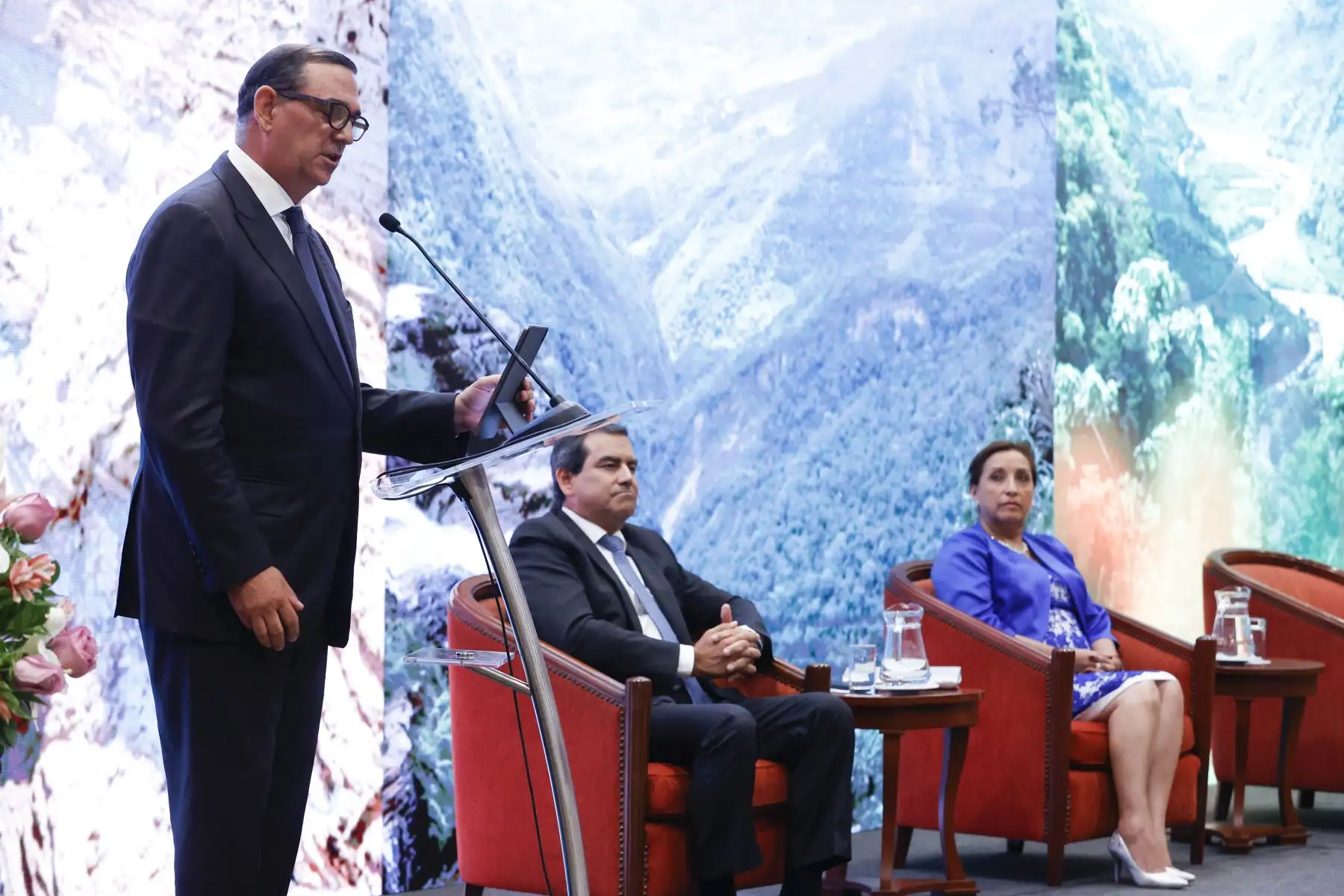 Presidenta Dina Boluarte participa en la ceremonia de transferencia de la presidencia del nuevo consejo directivo 2023-2025 de la Confiep.
Foto: ANDINA/Presidencia Perú