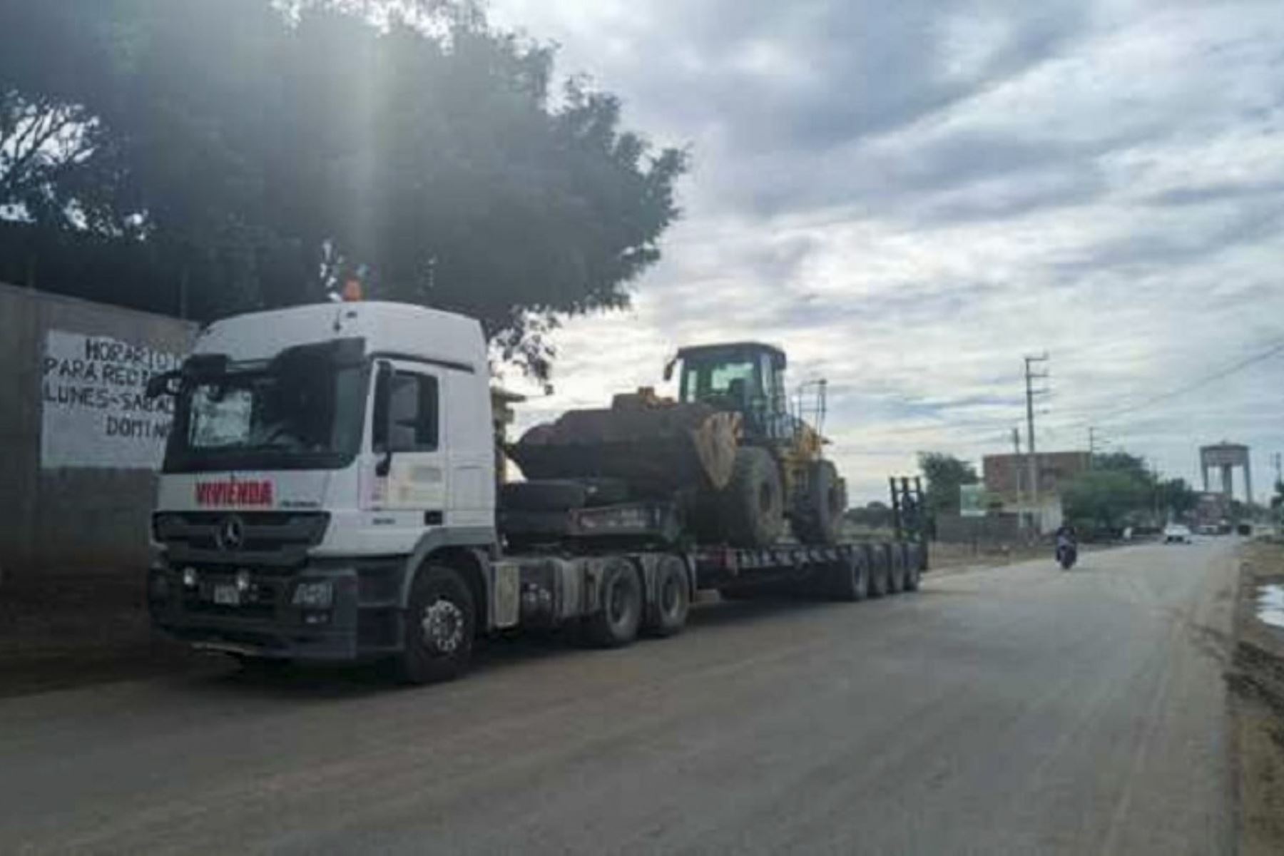 Lambayeque:GORE moviliza máquinas de carga pesada en labores de prevención ante lluvias