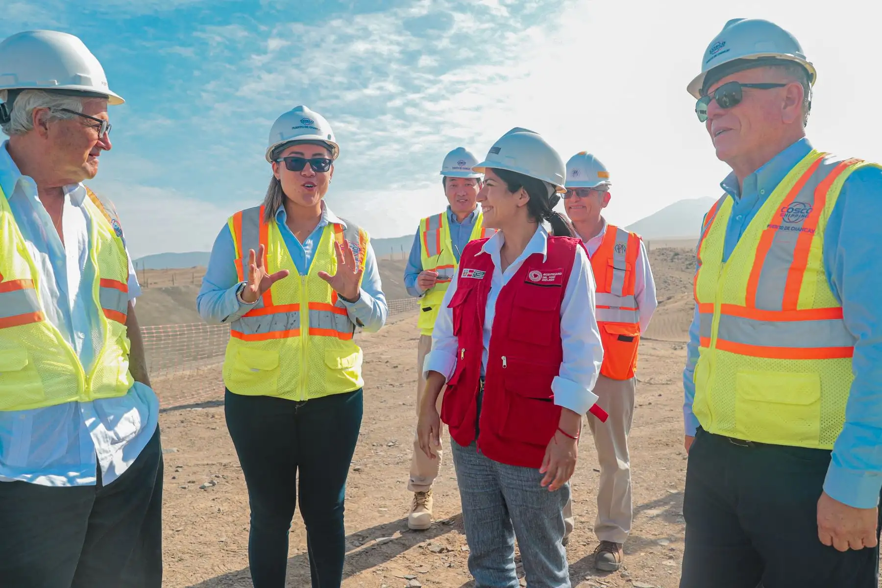 En el Día Internacional de la Mujer, la ministra Paola Lazarte realizó una inspección de las obras en el Terminal Portuario de Chancay, en Huaral. La titular del sector recorrió, junto a las trabajadoras, las diversas etapas del megaproyecto.
Foto: ANDINA/MTC