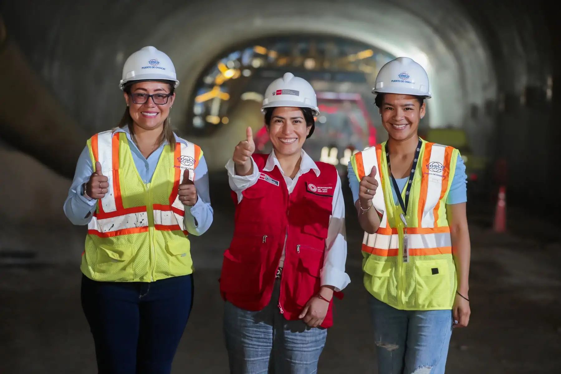 En el Día Internacional de la Mujer, la ministra Paola Lazarte realizó una inspección de las obras en el Terminal Portuario de Chancay, en Huaral. La titular del sector recorrió, junto a las trabajadoras, las diversas etapas del megaproyecto.
Foto: ANDINA/MTC