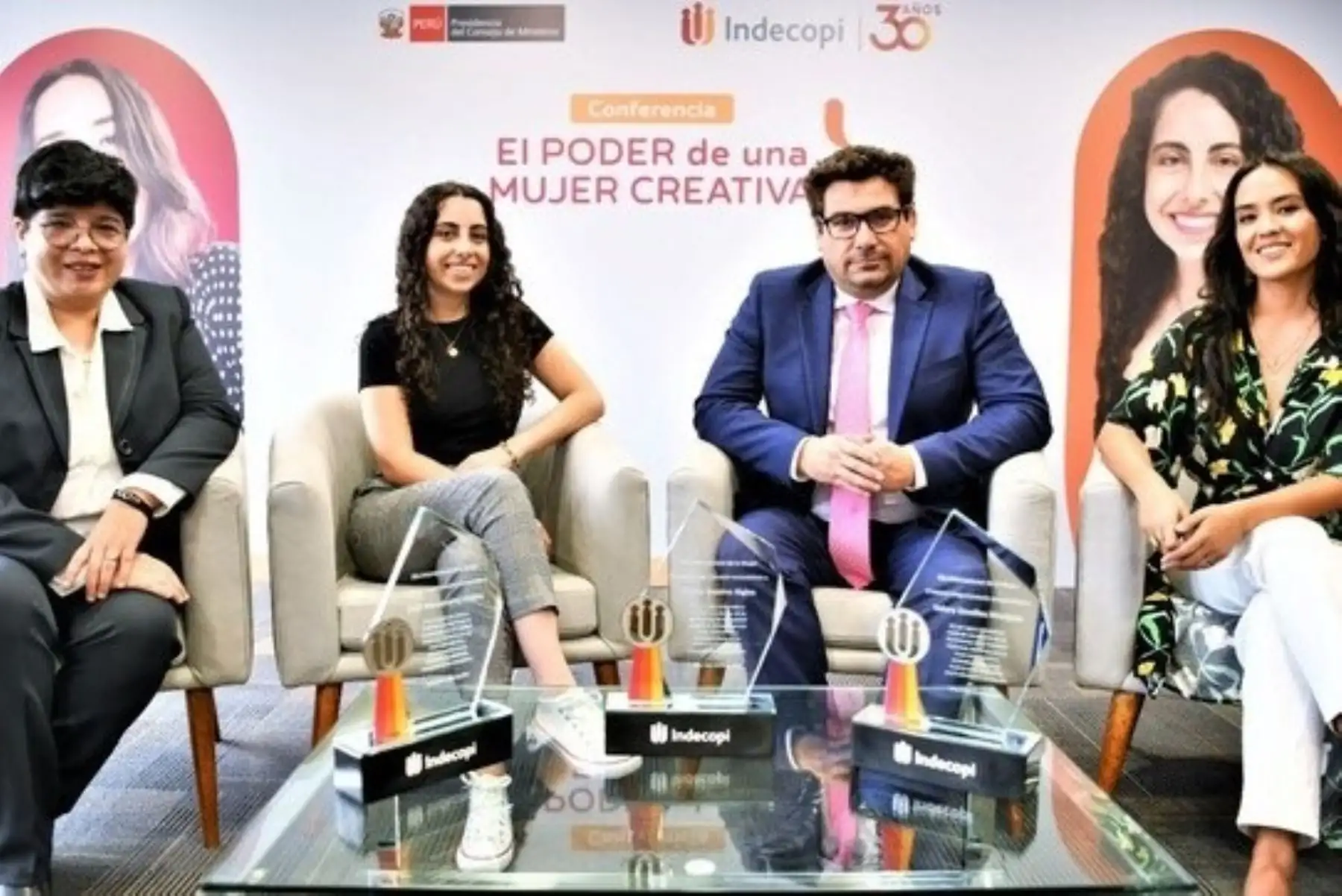 El Indecopi reconoció el trabajo de mujeres emprendedoras en el marco del Día Internacional de la Mujer. Foto: Cortesía.