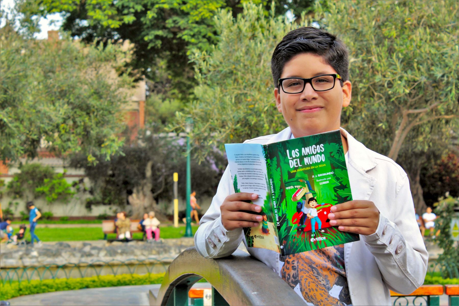 Presentan libro infantil "Los amigos del mundo" de Pedro José Raymundo