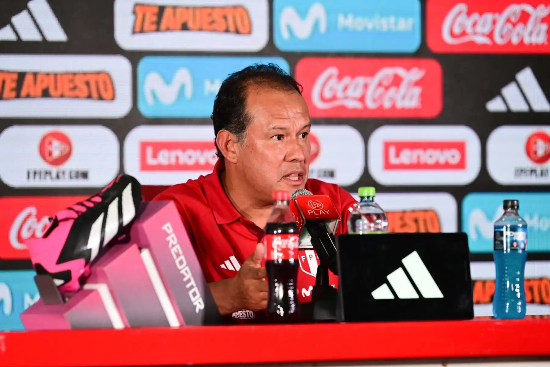 Conferencia de prensa del técnico de la selección peruana Juan Reynoso- Foto: ANDINA/FPF