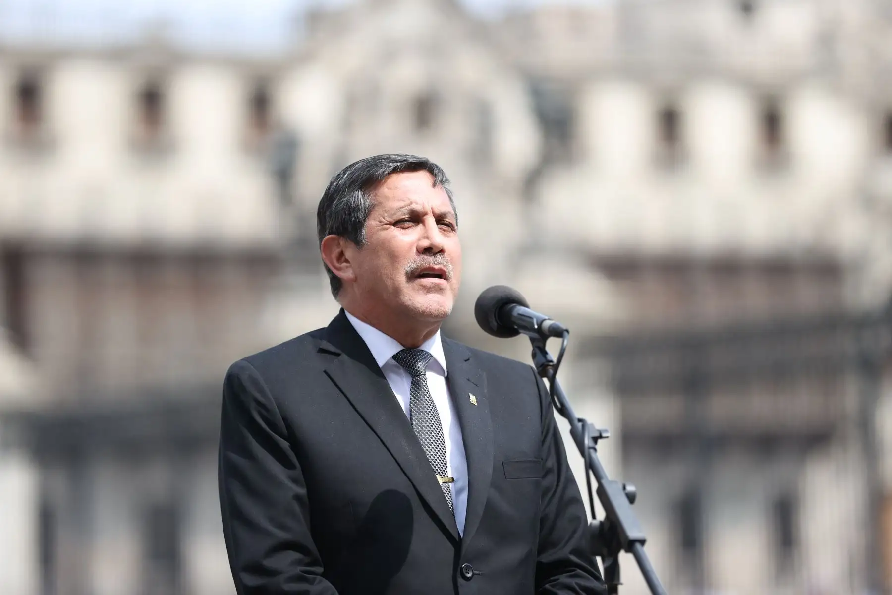 El titular de la PCM, Alberto Otárola, realizó una conferencia de prensa acompañado de los ministros de Defensa, Jorge Chávez, y de Economía y Finanzas, Álex Contreras, para anunciar los cuerdos tomados en la sesión del Consejo de Ministros de hoy.
Foto: ANDINA/PCM