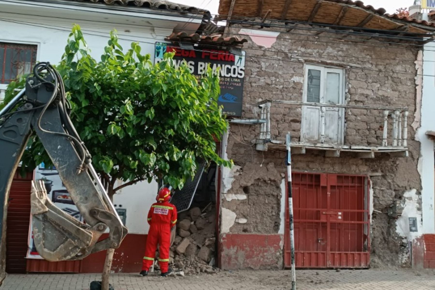 No se reportaron daños a la salud de las personas por el colapso de la casa colonial en el centro histórico de Ayacucho.