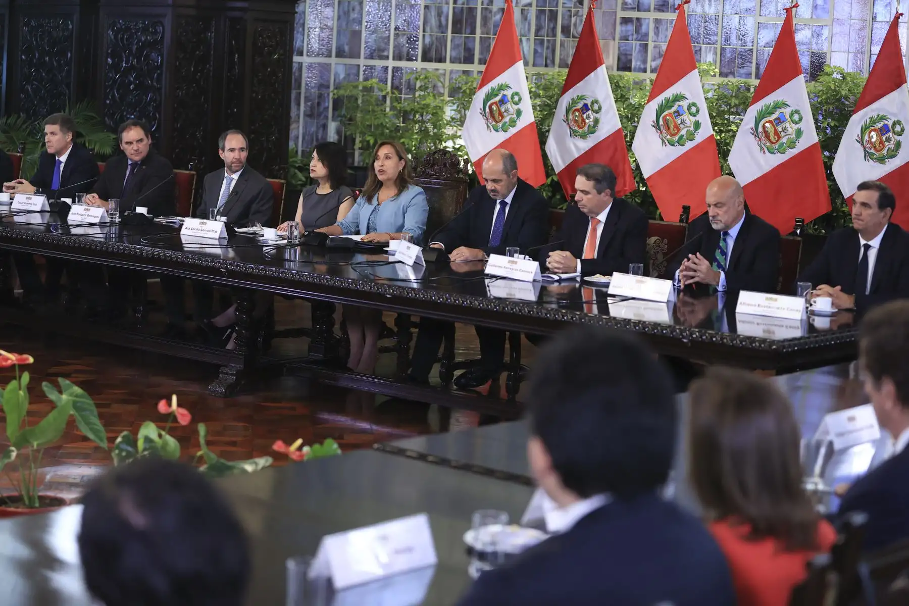 Presidenta Dina Boluarte sostuvo reunión de trabajo con el Consejo Empresarial Chileno-Peruano de manera presencial luego de 3 años. La cita tuvo lugar en el Palacio de Gobierno.
Foto: ANDINA/Presidencia Perú