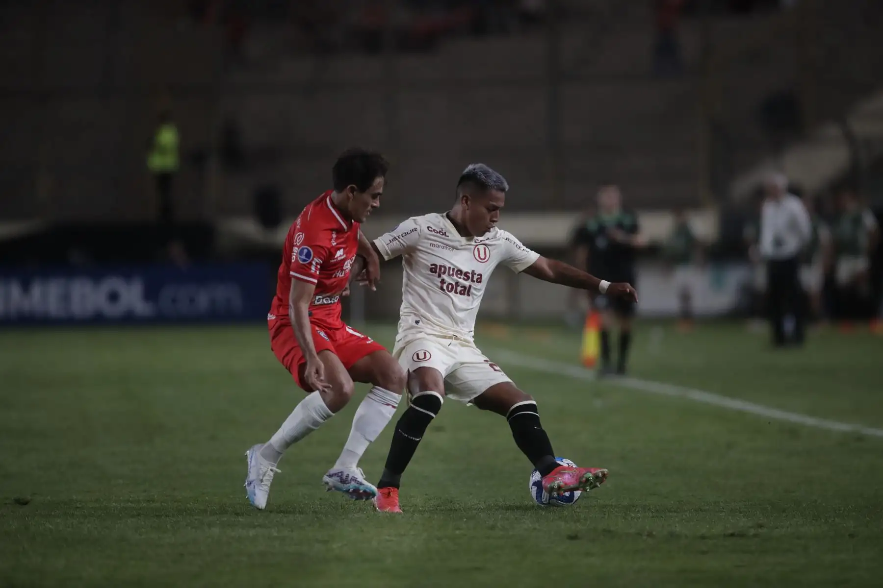 Universitario de Deportes enfrenta a  y Cienciano por la Copa Sudamericana en el estadio Monumental.
Foto:ANDINA/Juan Carlos Guzmán