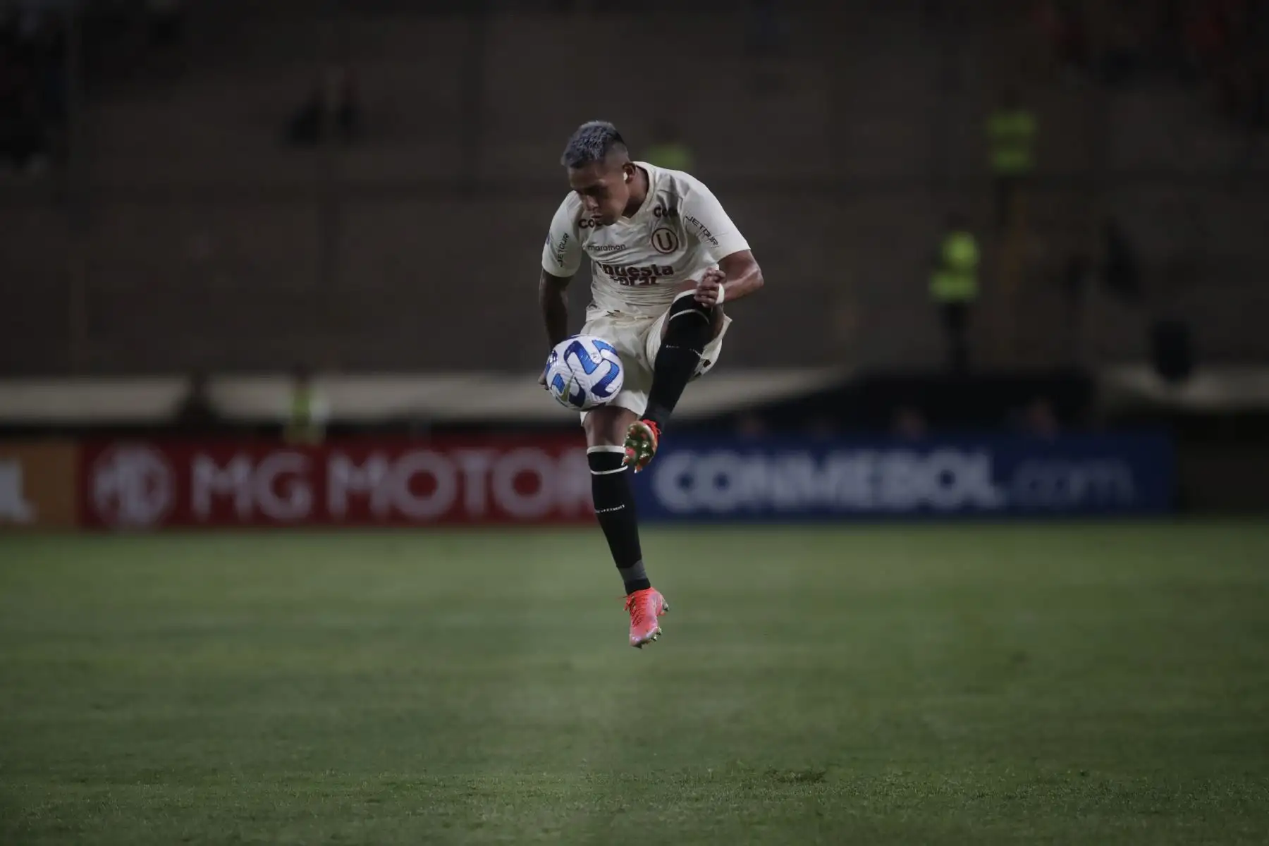 Universitario de Deportes enfrenta a  y Cienciano por la Copa Sudamericana en el estadio Monumental.
Foto:ANDINA/Juan Carlos Guzmán