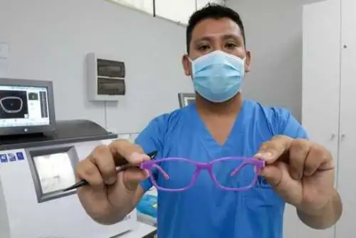 INO brinda atención eficiente en su Servicio de Óptica que cuenta con equipos de moderna tecnología para entregar productos de calidad. Foto: Minsa