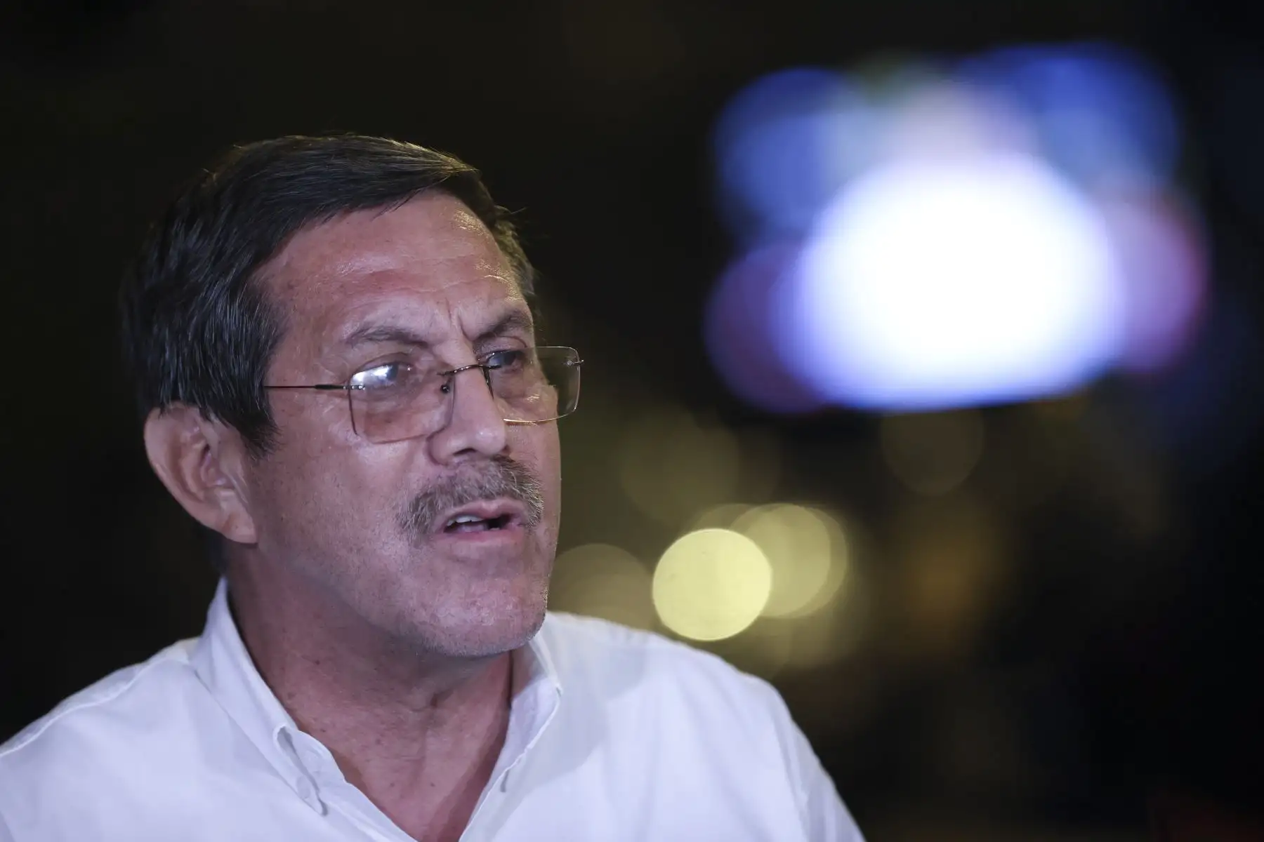 Ministro de Defensa, Jorge Chávez Cresta, Ministra de Vivienda, Construcción y Saneamiento y la directora de la Autoridad para la Reconstrucción con Cambios ARCC brindaron declaraciones a la prensa en los exteriores de Palacio de Gobierno.