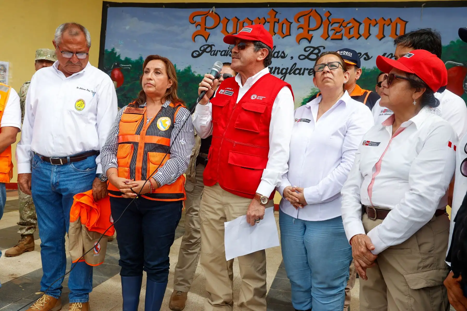 Presidenta de la república, Dina Boluarte, acompañada de ministros de Estado, arribó a Tumbes para atender las zonas afectadas por las fuertes lluvias. Foto:ANDINA/Presidencia