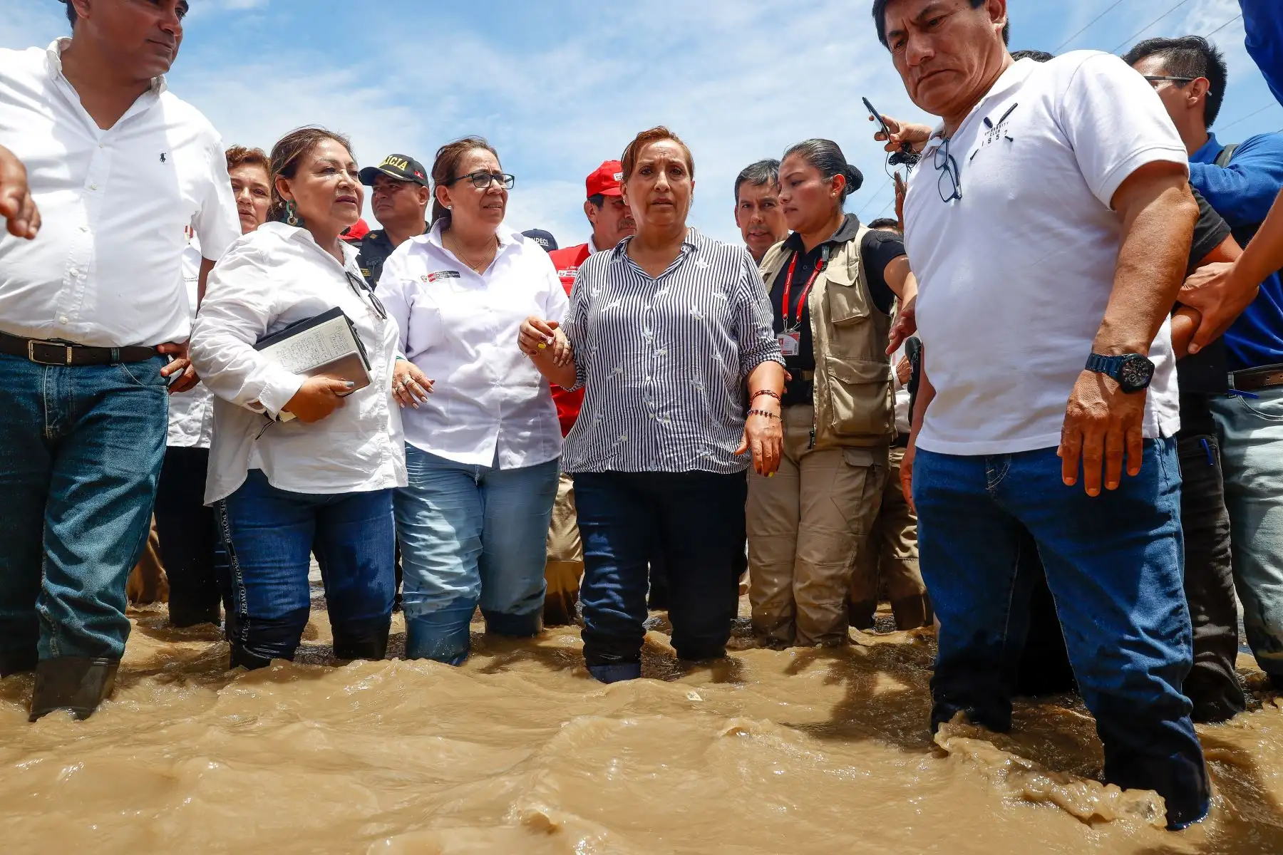 Presidenta de la república, Dina Boluarte, llegó a Piura para atender la emergencia producida por las lluvias intensas. Foto:ANDINA/ Presidencia