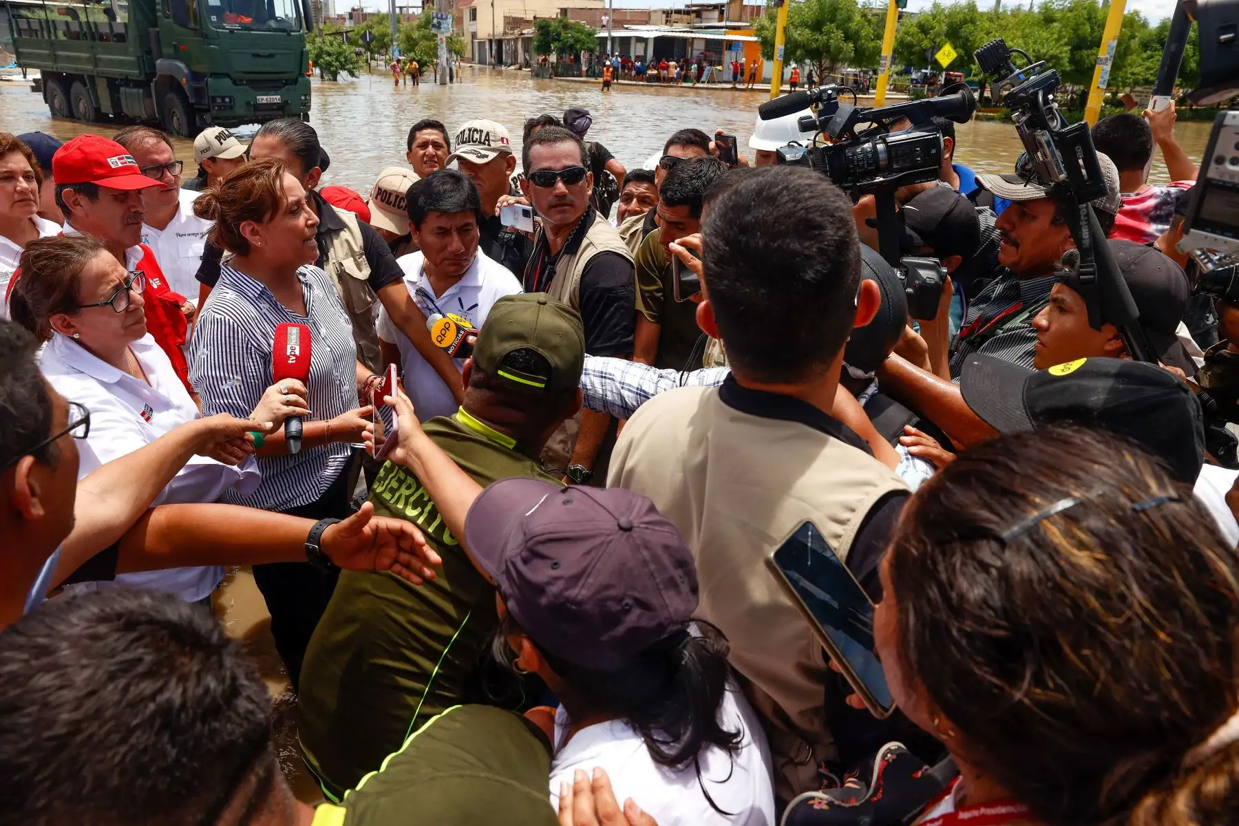 Presidenta de la república, Dina Boluarte, llegó a Piura para atender la emergencia producida por las lluvias intensas. Foto:ANDINA/ Presidencia
