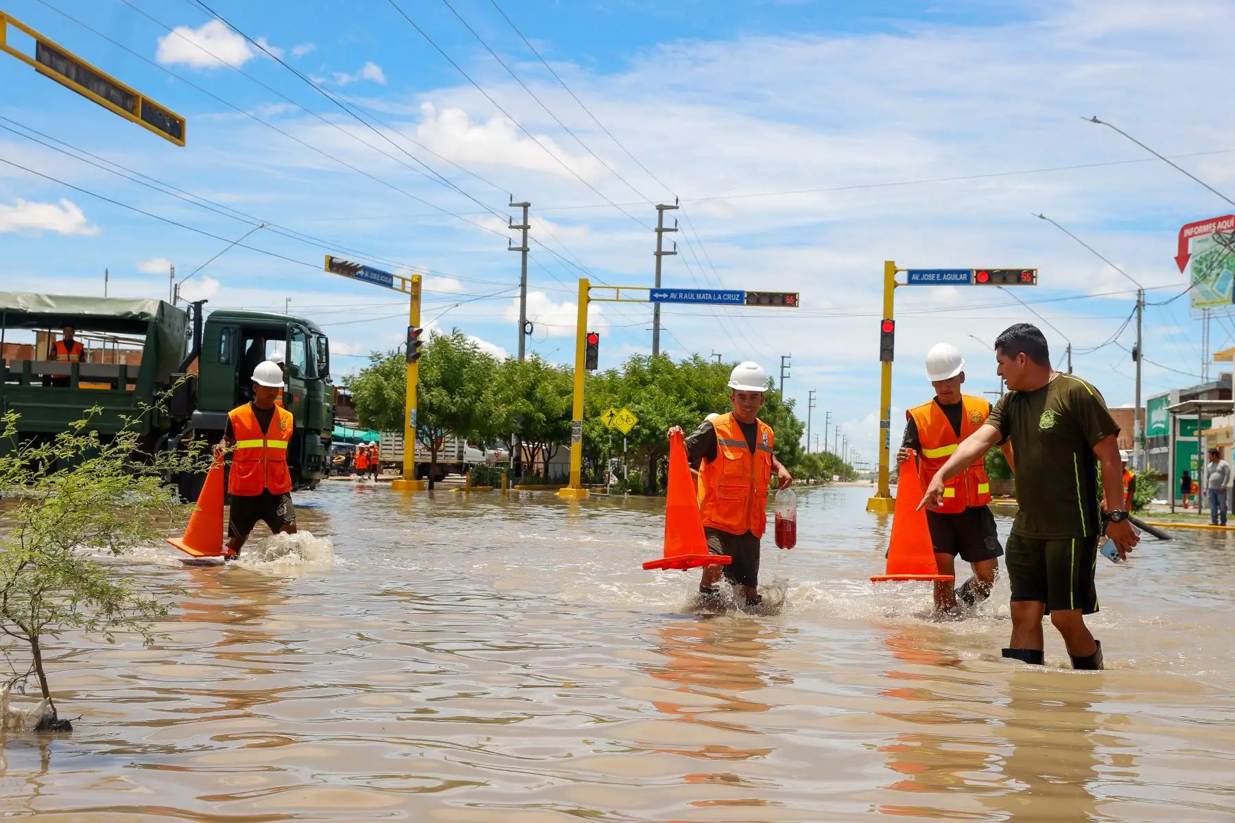 Presidenta de la república, Dina Boluarte, llegó a Piura para atender la emergencia producida por las lluvias intensas. Foto:ANDINA/ Presidencia