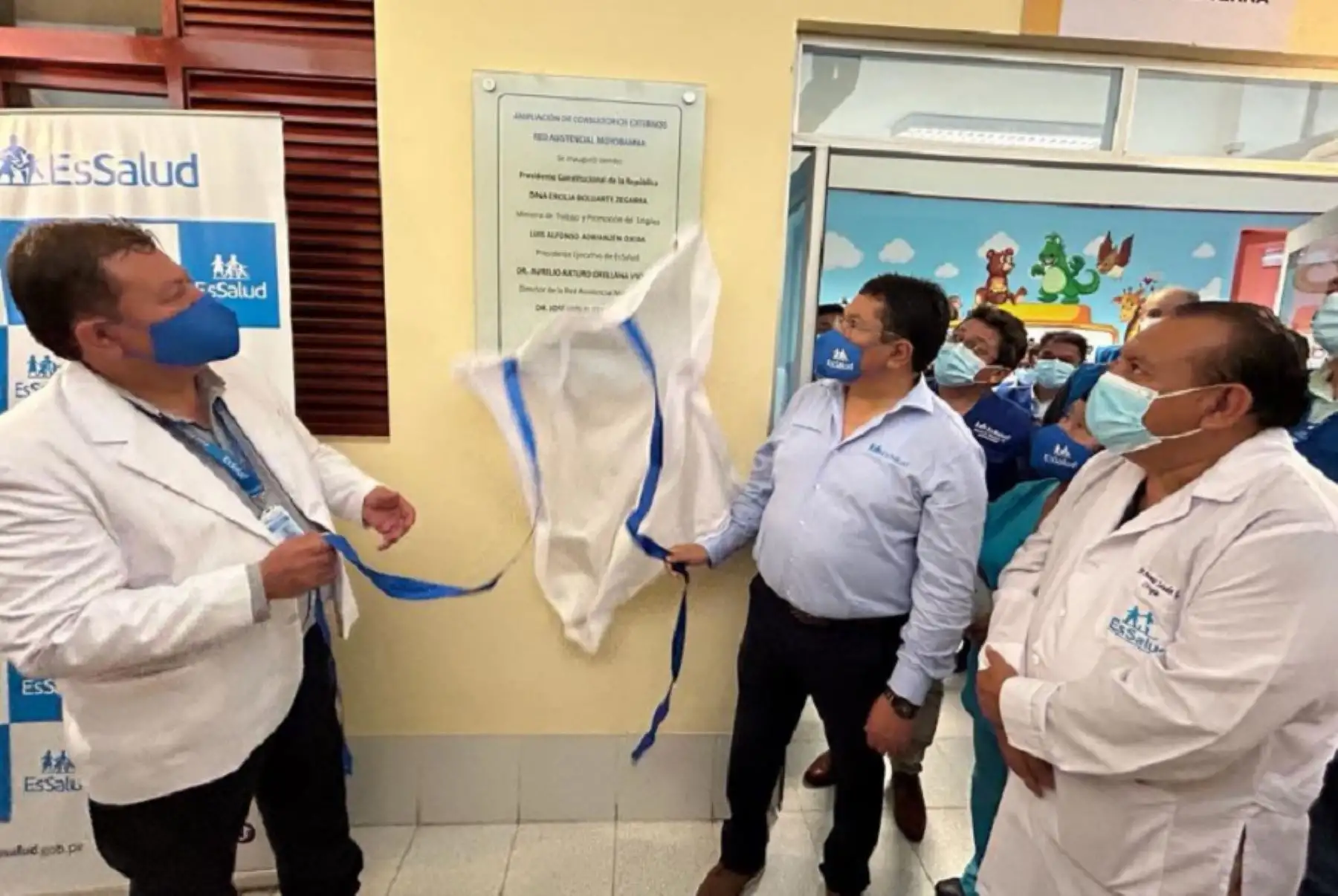 El presidente ejecutivo del Seguro Social de Salud (EsSalud), Arturo Orellana Vicuña, inauguró modernos consultorios de pediatría y gineco obstetricia en el Hospital I Alto Mayo de Moyobamba, con lo que se proyecta realizar 1,000 atenciones más por mes en ambas especialidades, que tienen alta demanda en la localidad.