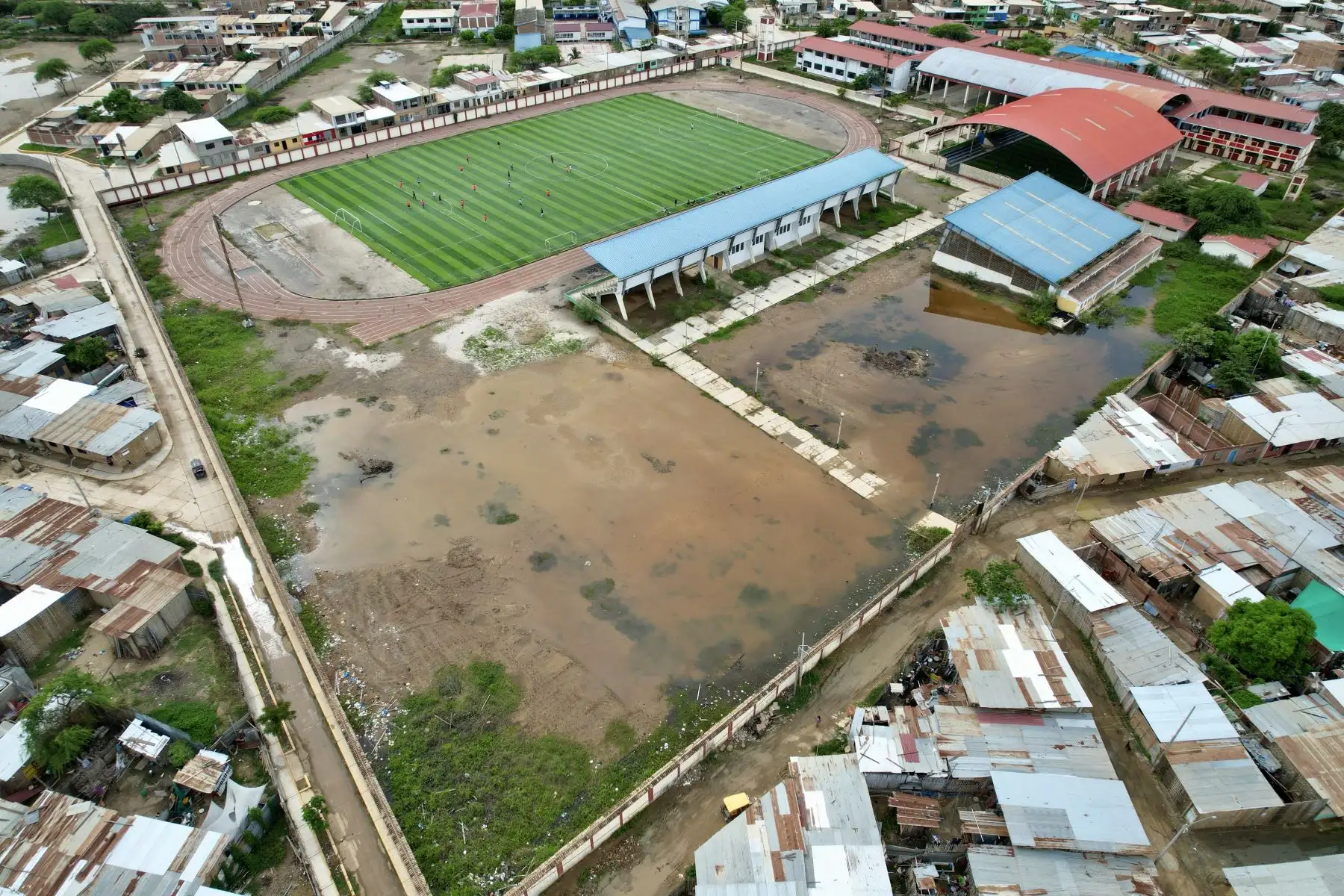 Así luce Colegio Nacional el Triunfo, del distrito de San José en Tumbes, tras las lluvias que azotaron la ciudad.

Foto: ANDINA/Ricardo Cuba