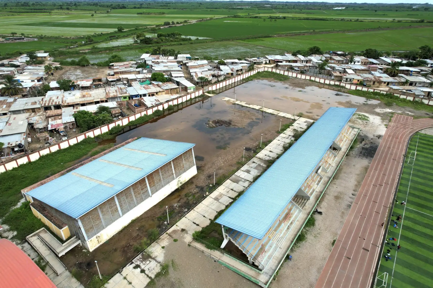 Así luce Colegio Nacional el Triunfo, del distrito de San José en Tumbes, tras las lluvias que azotaron la ciudad.

Foto: ANDINA/Ricardo Cuba
