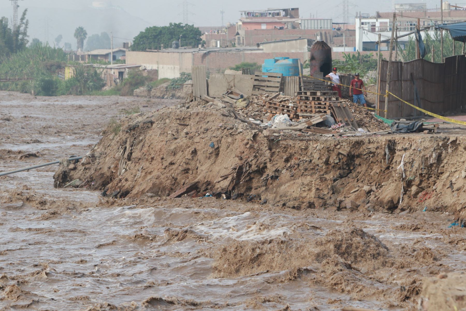 Damnificados  por las lluvias superan los 12,000 informa el COEN