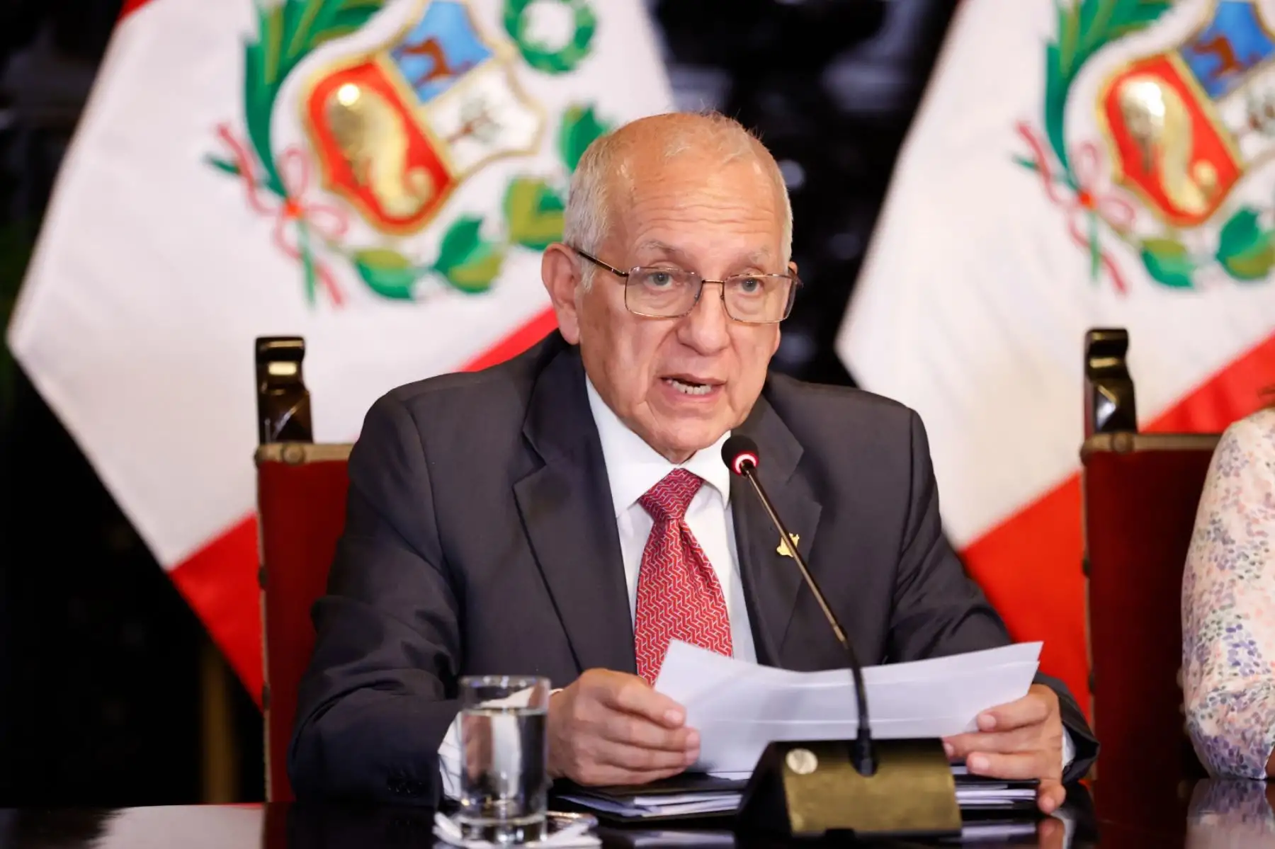 Las clases escolares se iniciaron, hoy lunes 13 de marzo, en el 100% de los colegios ubicados en 11 regiones del Perú, informó el ministro de Educación, Óscar Becerra, quien agradeció a la comunidad educativa por contribuir al buen inicio del año escolar en esas jurisdicciones. Foto: ANDINA/Prensa Presidencia