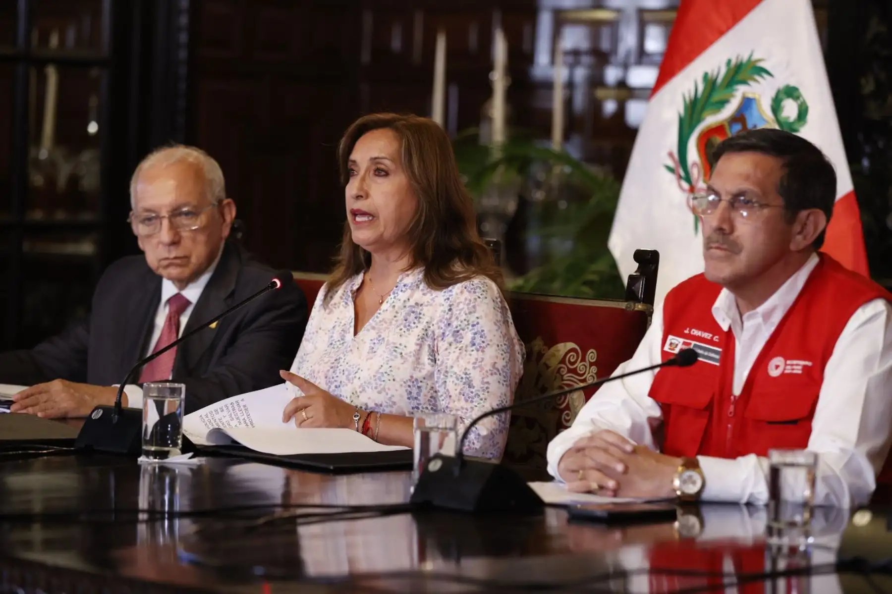 Presidenta Dina Boluarte, junto a ministros de Estado, informa sobre las acciones que desarrolla el Gobierno para la atención de la población afectada por las lluvias intensas en el país. Foto: ANDINA/Prensa Presidencia