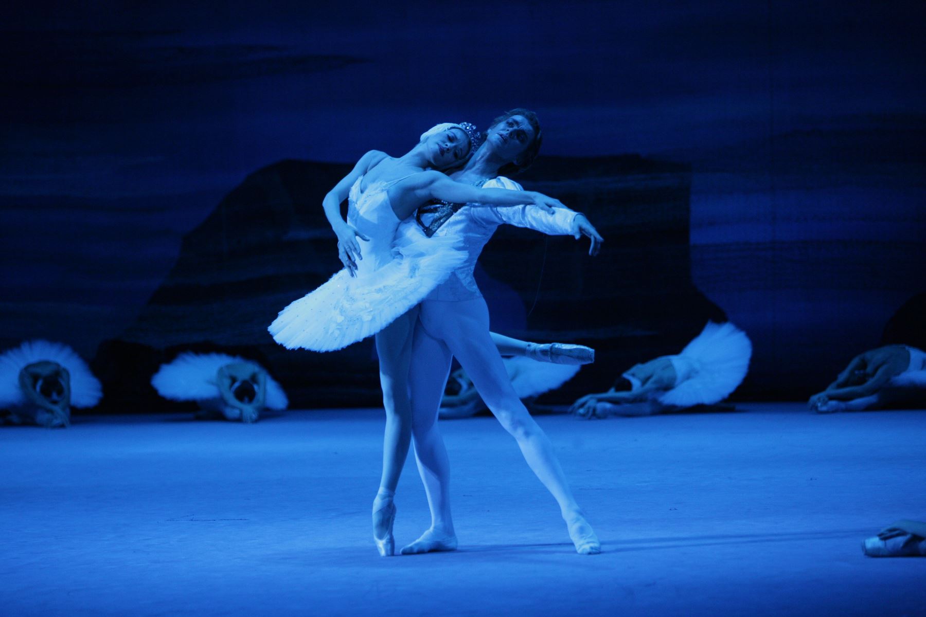 Ballet Clásico de San Petersburgo amplía  sus funciones de “El lago de los cisnes”.