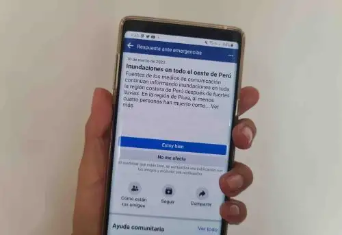 La plataforma "Respuesta ante emergencias" por las Inundaciones en el Perú  permite que las personas afectadas por las lluvias intensas informen a sus amigos que están bien. Foto: ANDINA