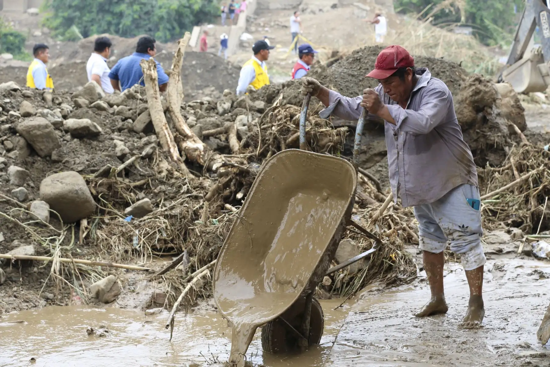 Desborde de la quebrada Río Seco afecta a pobladores de la Hacienda Caballero en Carabayllo.
Foto: ANDINA/Tatiana Gamarra