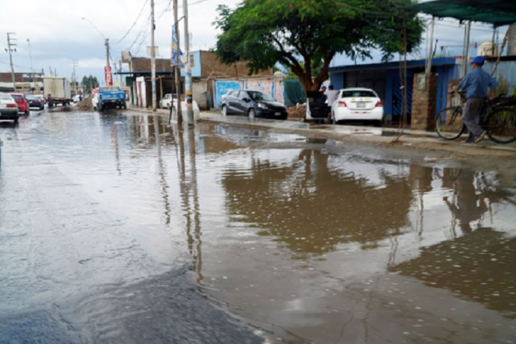 Se reportan precipitaciones pluviales en el distrito de Santiago de Chocorvos, provincia huancavelicana de Huaytará, lo que originará que el caudal del río Ica se incremente en horas de la noche.