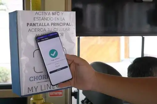 Esta novedosa propuesta requiere de un smartphone Android que soporte la tecnología NFC.