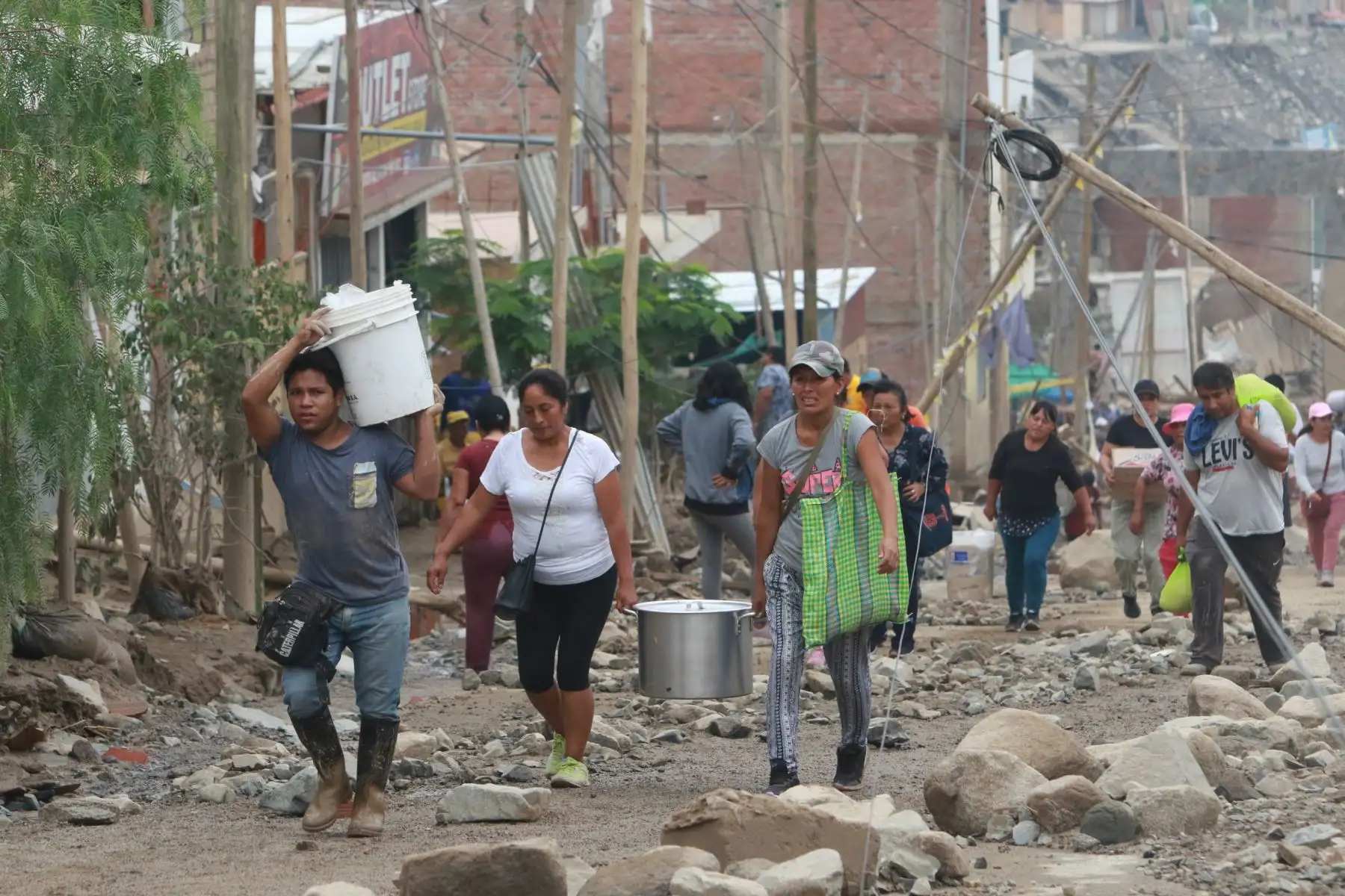 Indescriptible la escena de desolacion dejada  por destruccion causada por huaycos en el poblado rio Seco del distrito de Cieneguilla.FOTO:ANDINA/Hector Vinces.