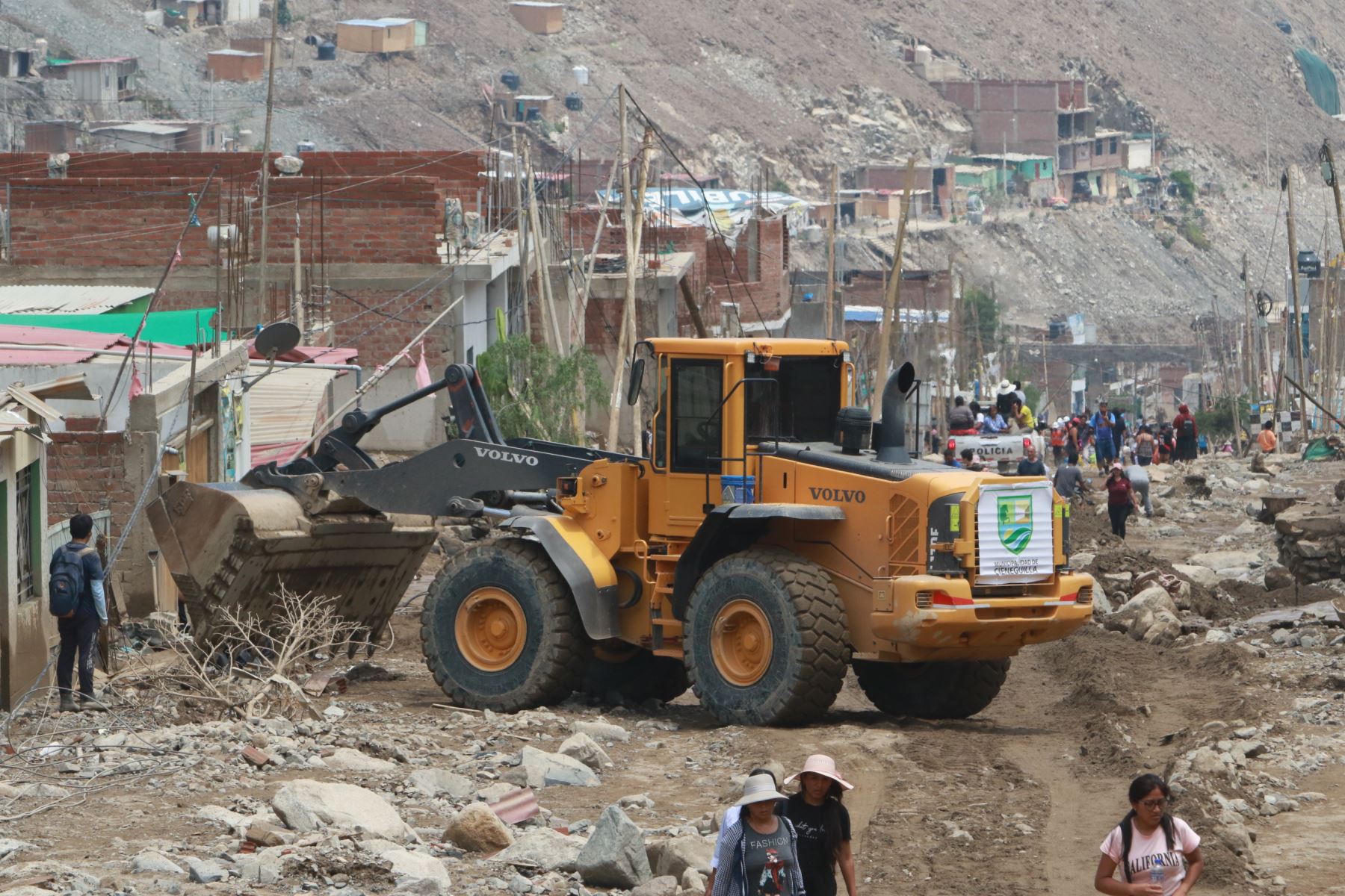 Indescriptible la escena de desolacion dejada  por destruccion causada por huaycos en el poblado rio Seco del distrito de Cieneguilla.FOTO:ANDINA/Hector Vinces.