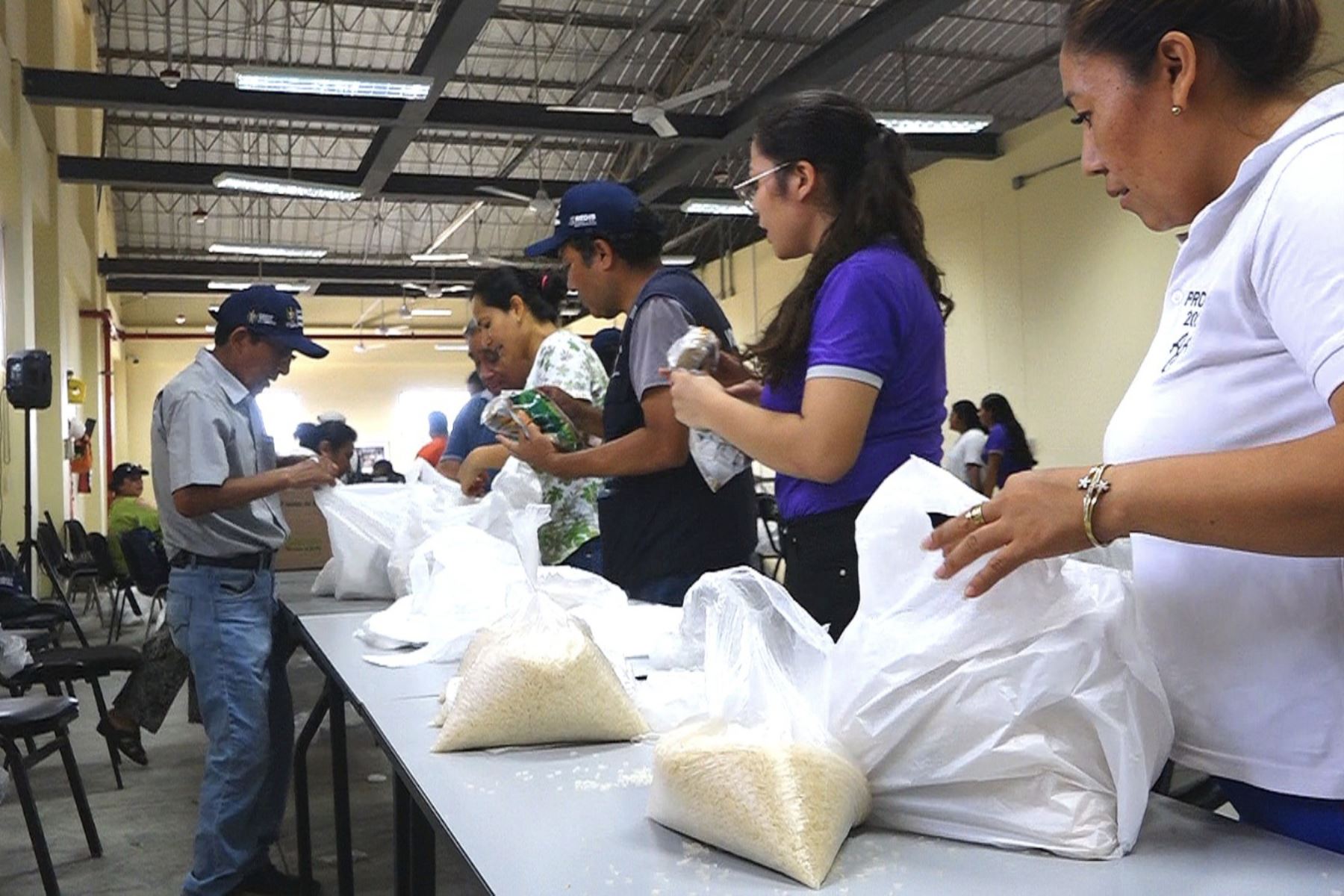 El Gore La Libertad inició la distribución de ayuda humanitaria para los damnificados de las provincias liberteñas. Foto: ANDINA/Difusión