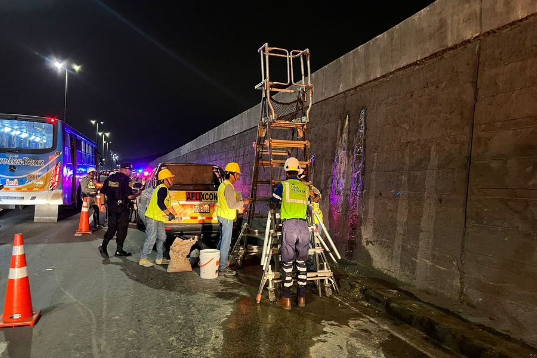La concesionaria Lima Expresa informó que han sido selladas las filtraciones en muros de la vía de evitamiento, a la altura del puente Trujillo.