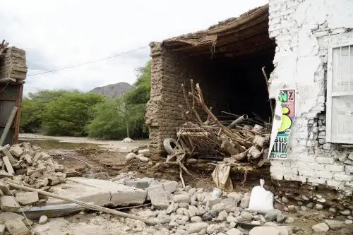 También se afectaron 100 metros de camino rural y 200 metros de carretera, así como 81 hectáreas de cultivo,ANDINA/Difusión