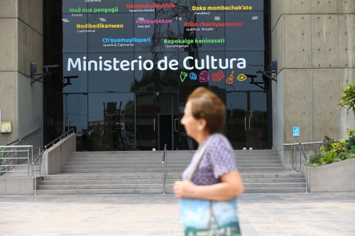 Fachada Ministerio de Cultura. Central de Interpretación y Traducción en Lenguas. Indígenas u Originarias. CIT.Foto: ANDINA/Eddy Ramos
