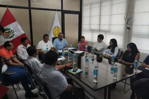 Asistencia técnica de funcionarios del MEF a las autoridades de Tumbes. Foto: Cortesía.