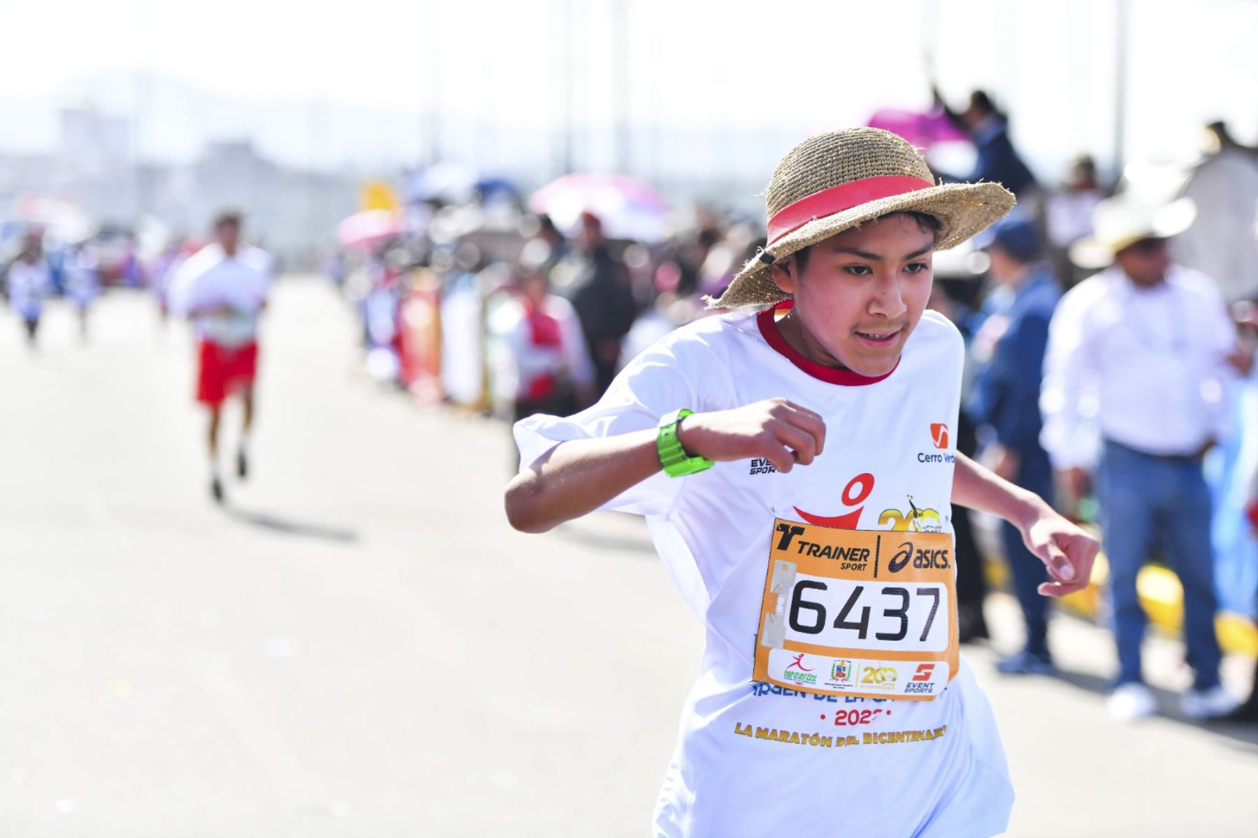 La competencia comenzó a las 08:00 horas en el distrito de Cayma con los recorridos de 42 km, 21 km, 10 km y 5 km en 18 categorías de 10 años de edad a más de 80 años.
Foto: ANDINA/ Cortesía Diego Ramos