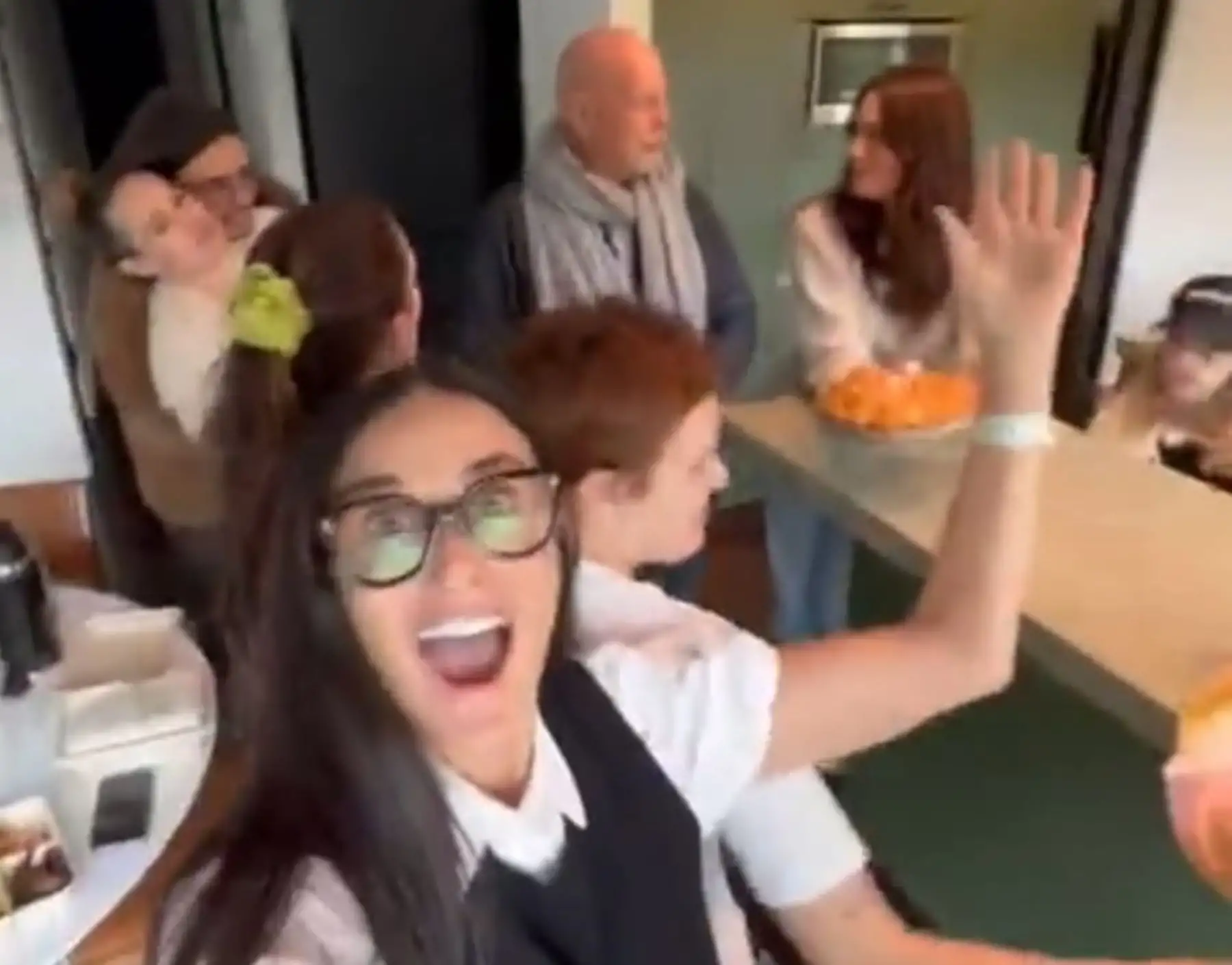 Demi Moore: y su singular celebración en el cumpleaños de Bruce Willis.