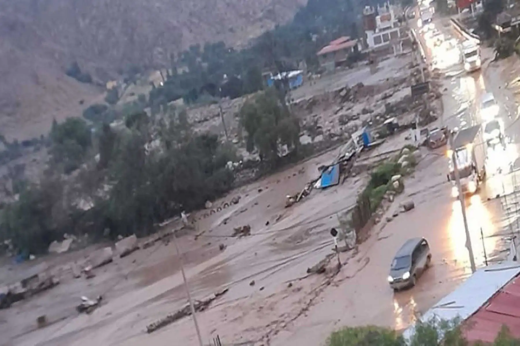Emergencia por lluvias: reportan huaico en Santa Rosa de Quives de provincia de Canta