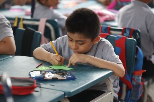 La Dirección Regional de Educación de Lima Metropolitana (DRELM) garantiza que ningún niño, niña y adolescente se quedará sin estudiar el 2024. ANDINA/Daniel Bracamonte