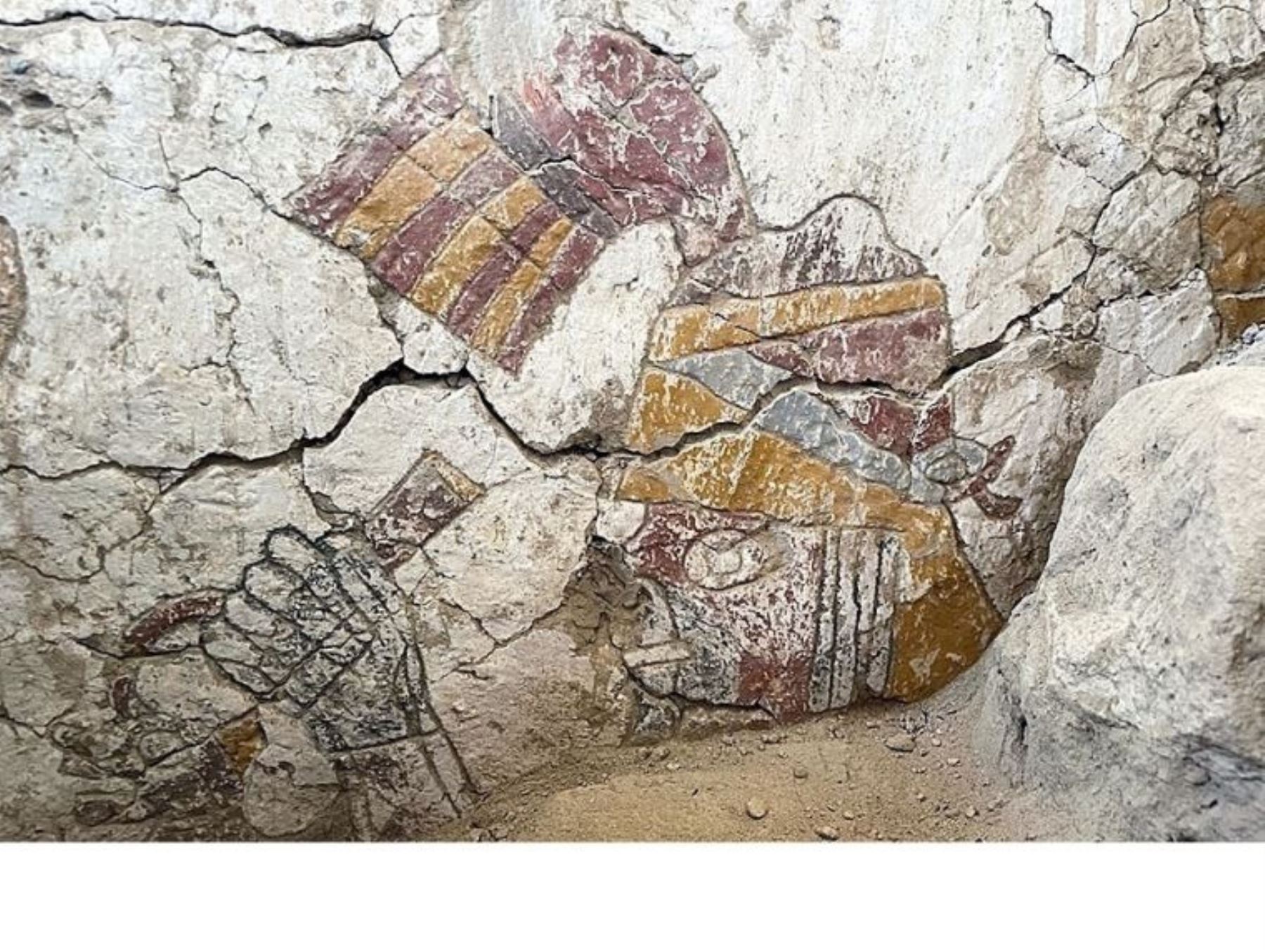 Arqueólogos peruanos hallaron finos murales de origen mochica en el valle de Nepeña, en Áncash.