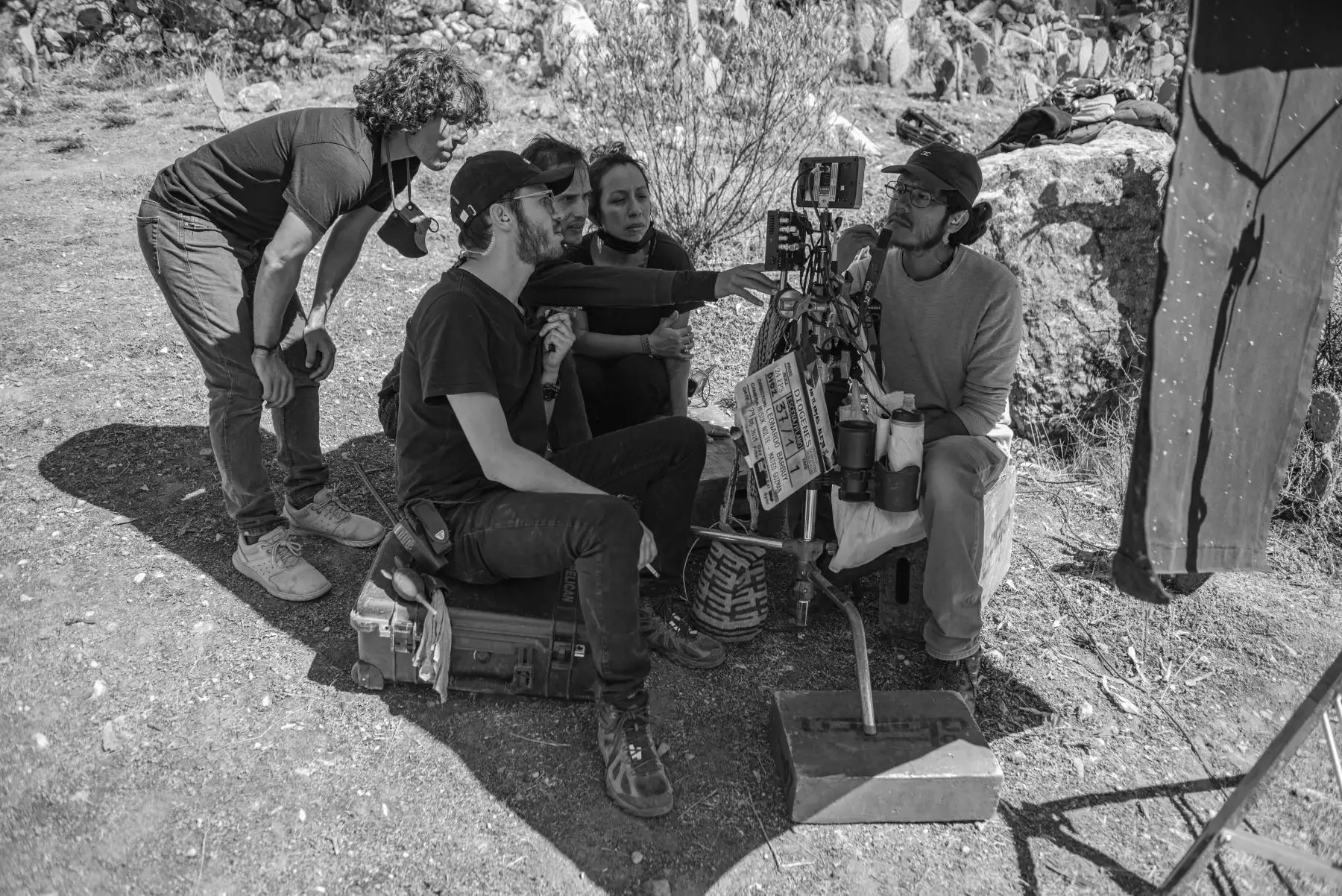 La película fue filmada durante el 2021 en Sarhua y está interpretada en su totalidad por actores naturales casteados en la misma comunidad, luego de un largo proceso que incluyó la consulta a todas las instancias de autoridad local (alcaldía distrital, junta directiva comunal y alcaldes varayoc) para obtener su permiso para la realización del rodaje.
Foto: Cortesía  Alejandro Olazo
